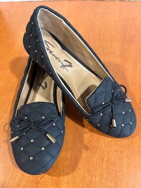 Seven7 Black Quilted Gold Studs Ballet Flats Size 8